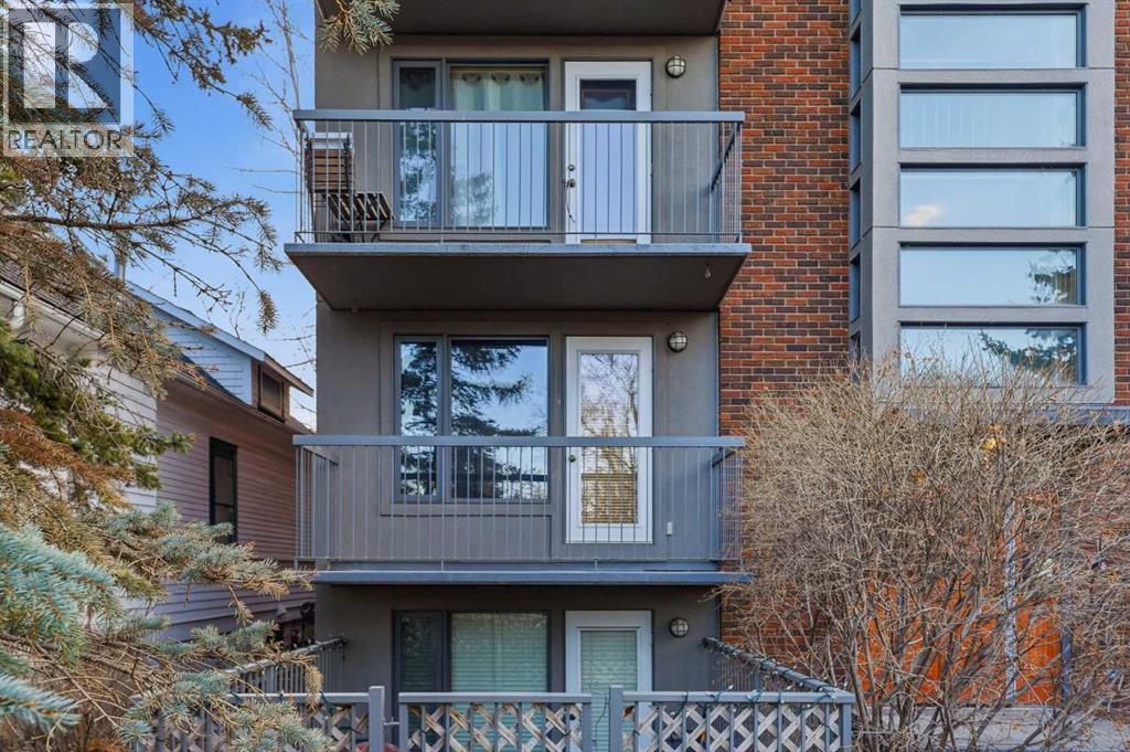 Apartment for Sale in 202, 209 6 Avenue NE|Calgary, Alberta T2E0L8 2