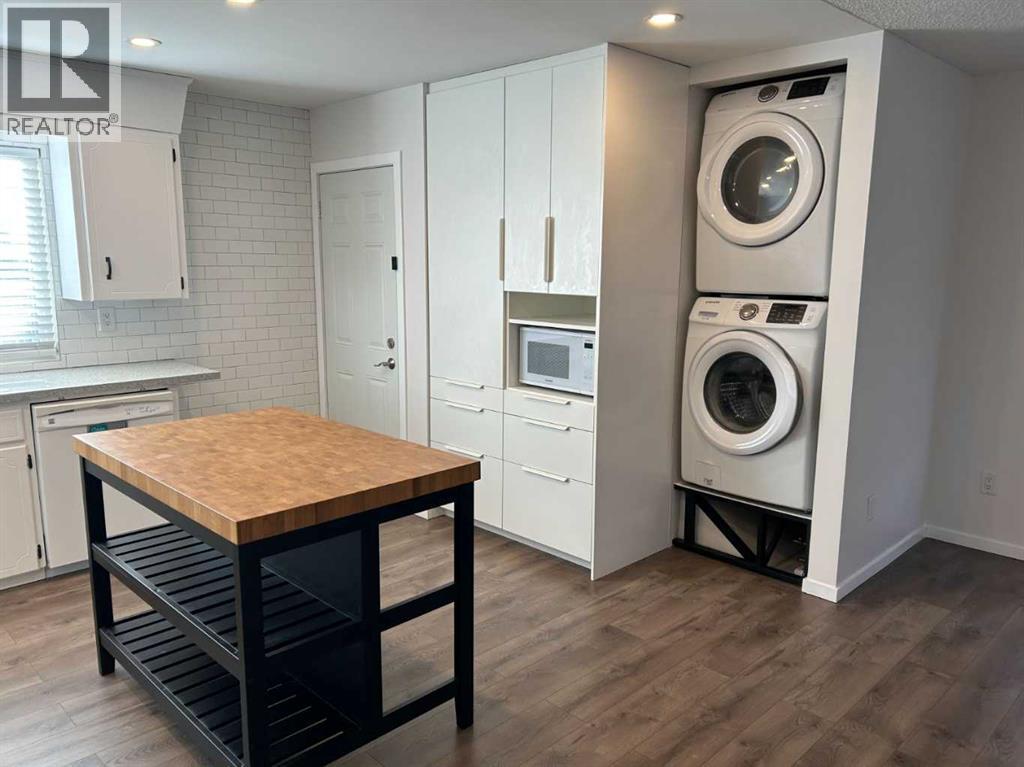 House for Sale in 2103 Milne Drive NE|Calgary, Alberta T2E6B7 3