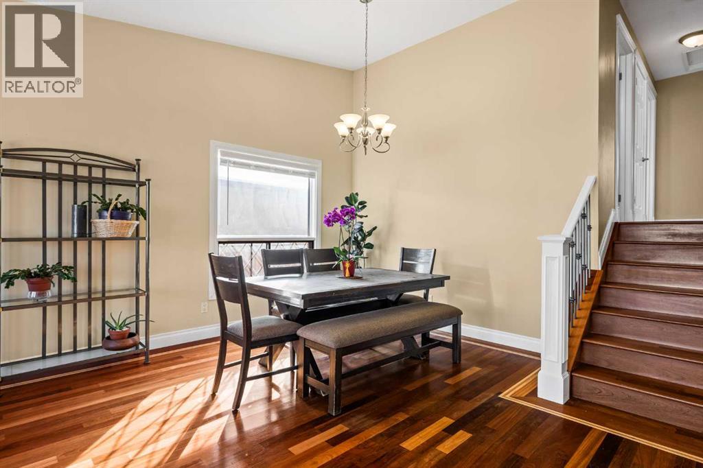 House for Sale in 1343 Berkley Drive NW|Calgary, Alberta T3K1T4 4