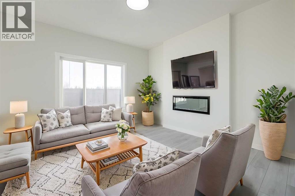 House for Sale in 182 Sora Way SE|Calgary, Alberta T3S0L6 5