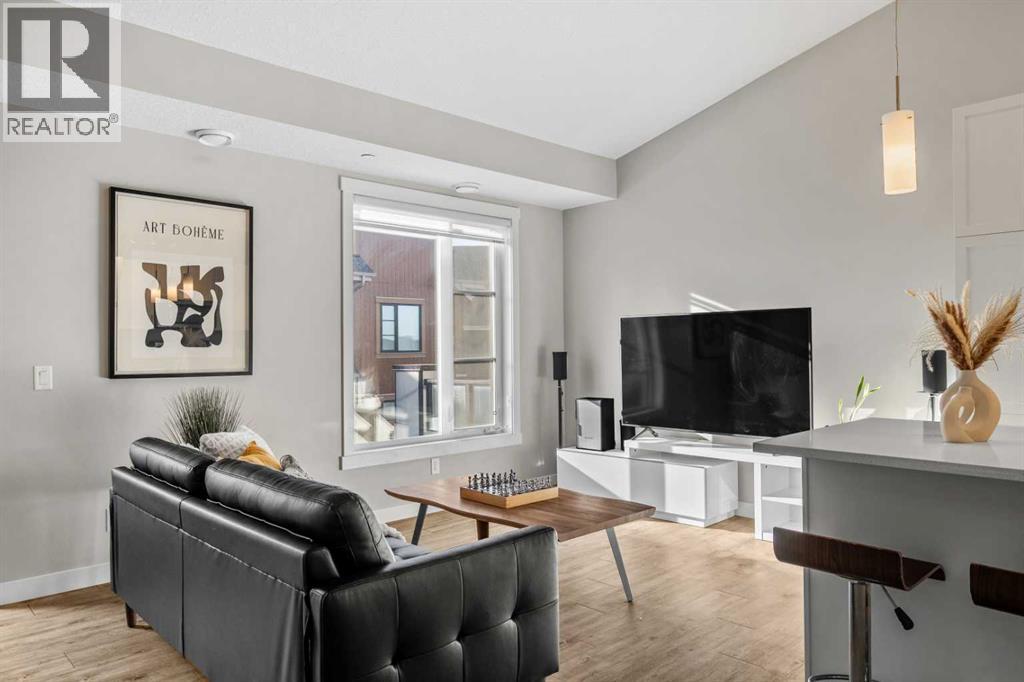 Row / Townhouse for Sale in 124 Livingston Common NE|Calgary, Alberta T3P1K1 5