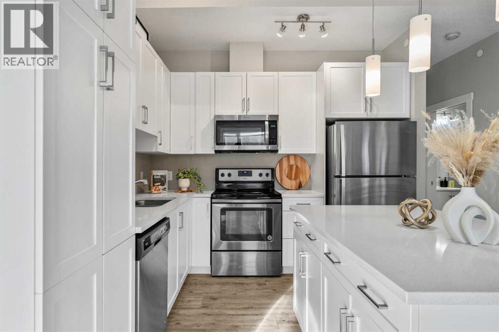 Row / Townhouse for Sale in 124 Livingston Common NE|Calgary, Alberta T3P1K1 4