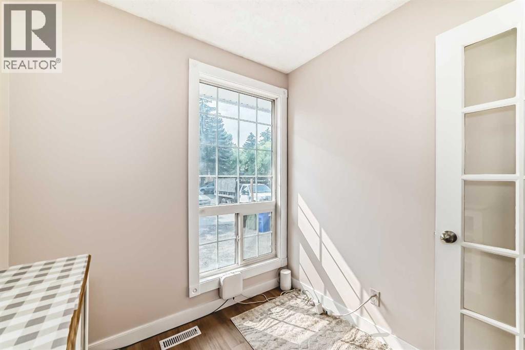 Duplex for Sale in 120 Pineset Place NE|Calgary, Alberta T1Y2Y1 5