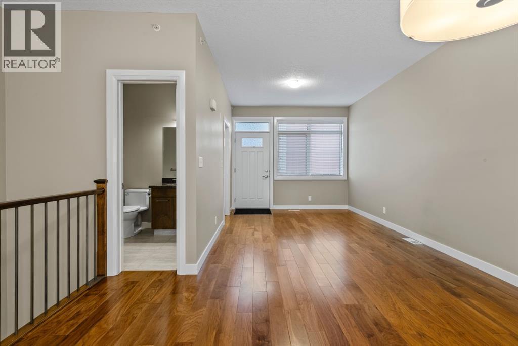 Apartment for Sale in 402, 476 14 Street NW|Calgary, Alberta T2N1Z7 4