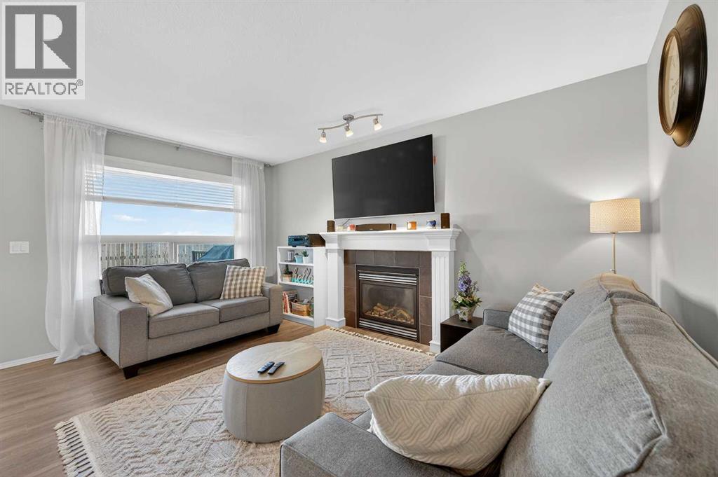 House for Sale in 201 Saddlecrest Way NE|Calgary, Alberta T3J5N1 4