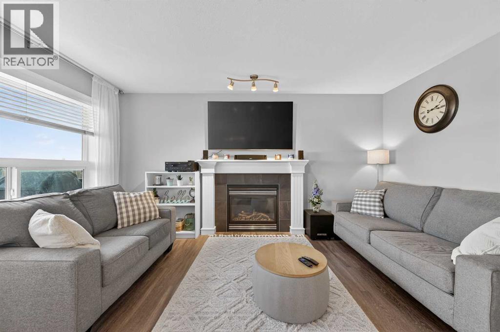 House for Sale in 201 Saddlecrest Way NE|Calgary, Alberta T3J5N1 3