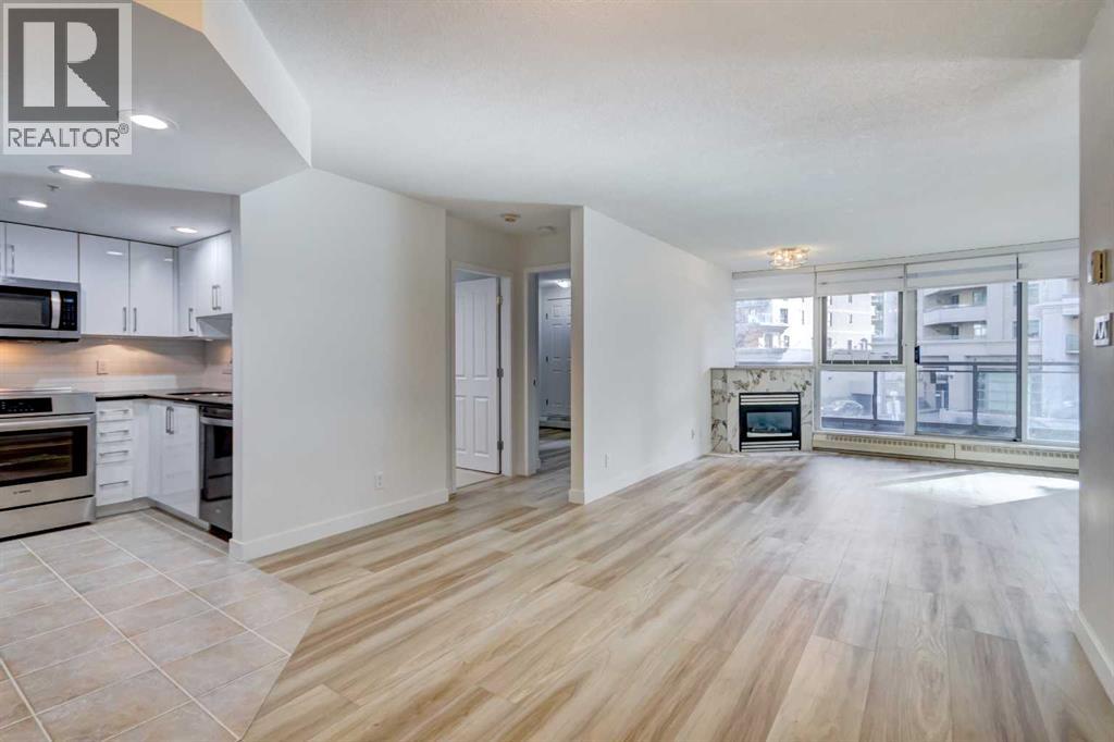 Apartment for Sale in 210, 1108 6 Avenue SW|Calgary, Alberta T2P5K1 4