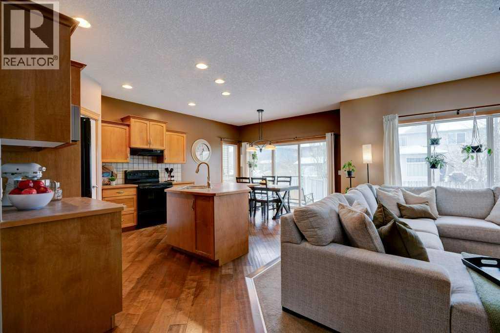 House for Sale in 157 Chapalina Close SE|Calgary, Alberta T2X3W2 5