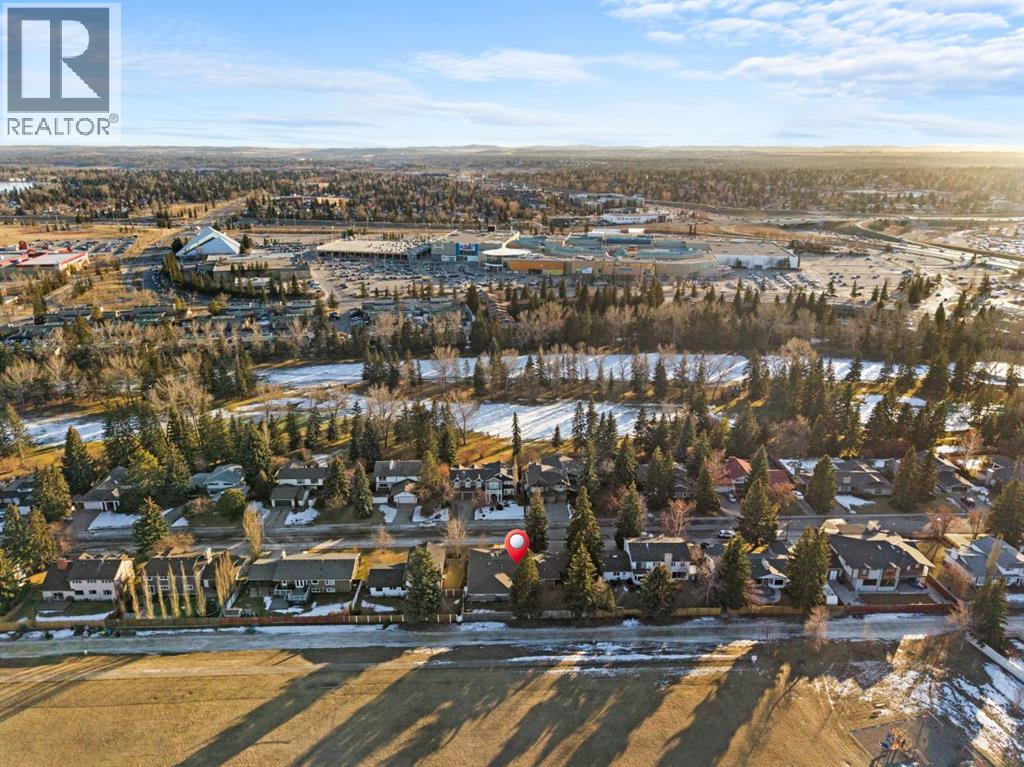 House for Sale in 324 Willow Ridge Place SE|Calgary, Alberta T2J1N4 5