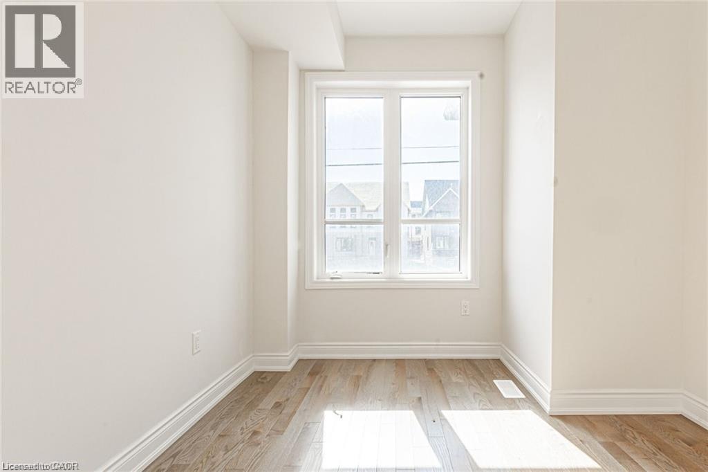 Row / Townhouse for Sale in 3273 SIXTH Line|Oakville, Ontario L6H0Z8 4