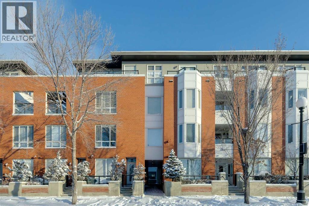 Apartment for Sale in 202, 880 Centre Avenue NE|Calgary, Alberta T2E9C3