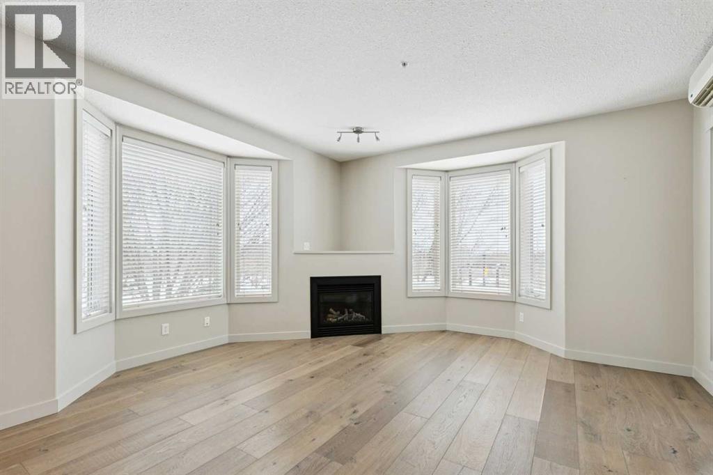 Apartment for Sale in 202, 880 Centre Avenue NE|Calgary, Alberta T2E9C3 3