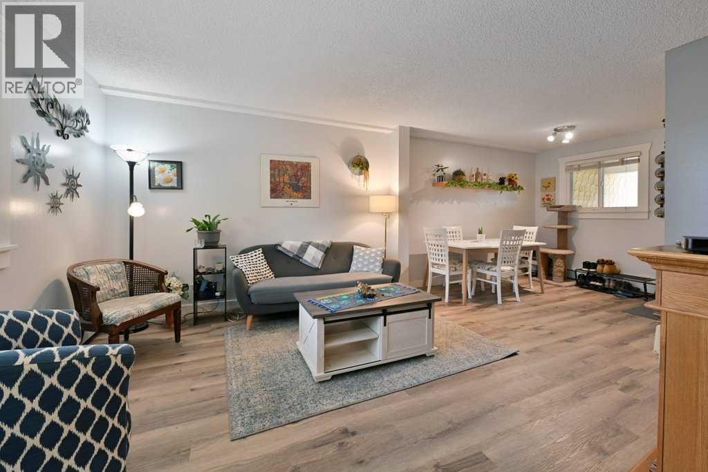 Row / Townhouse for Sale in 5, 7740 Hunterview Drive NW|Calgary, Alberta T2K5C9 3