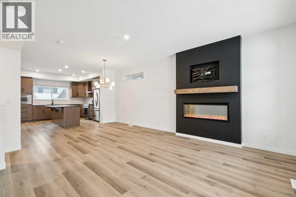 House for Sale in 168 Belmont Villas SW|Calgary, Alberta T2W4W7 4