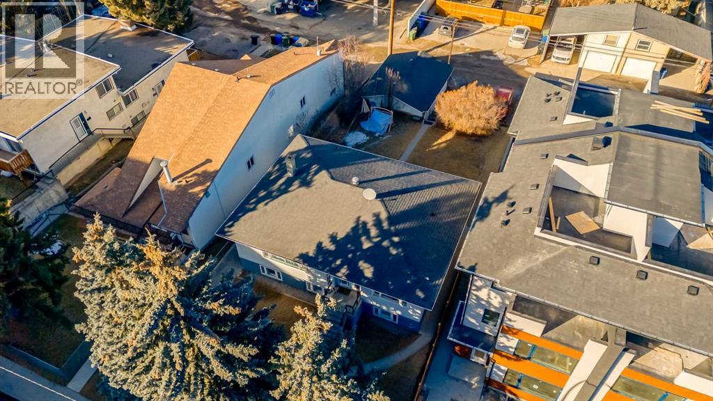 House for Sale in 1816 28 Avenue SW|Calgary, Alberta T2T1J8 2