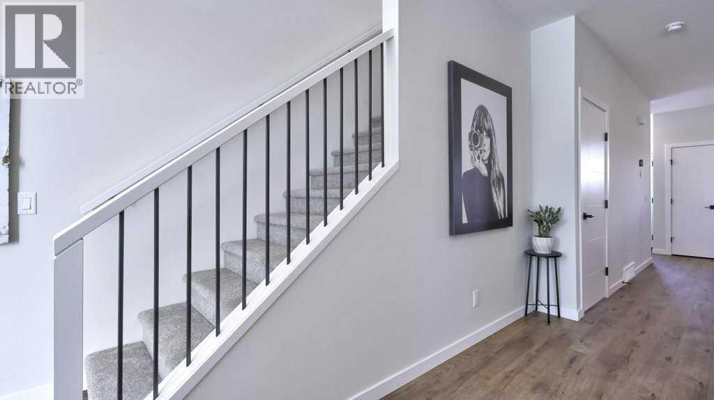 Row / Townhouse for Sale in 770 Wolf Willow Boulevard SE|Calgary, Alberta T2X5R4 2