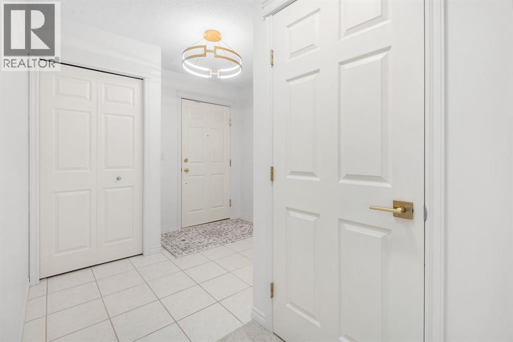 Apartment for Sale in 2205, 7451 Springbank Boulevard SW|Calgary, Alberta T3H4K5 5