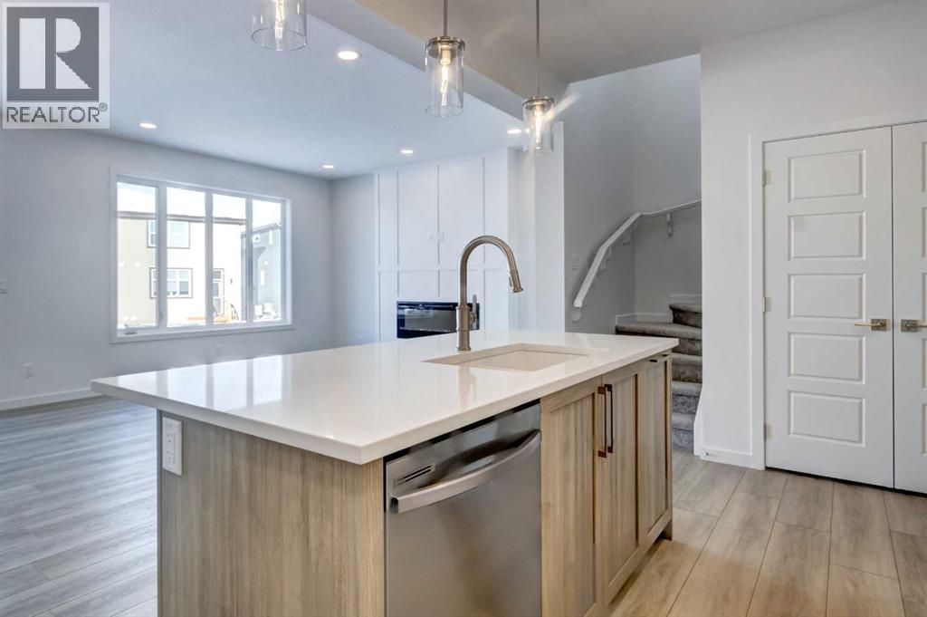 House for Sale in 52 Magnolia Green SE|Calgary, Alberta T3M3X8 5