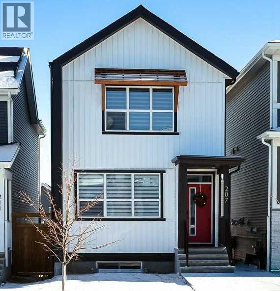 House for Sale in 207 Aquila Way NW|Calgary, Alberta T3R1Z8