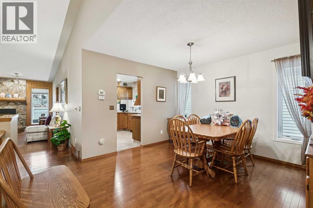 Duplex for Sale in 1025 Shawnee Road SW|Calgary, Alberta T2Y1W7 4