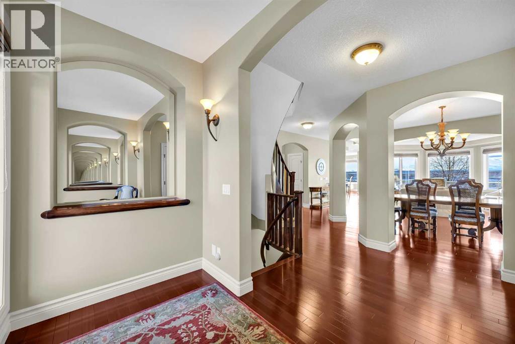 House for Sale in 106 Cranleigh Terrace SE|Calgary, Alberta T3M0G5 4