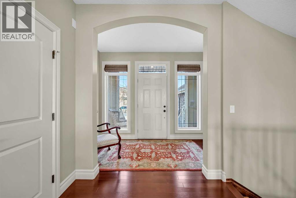 House for Sale in 106 Cranleigh Terrace SE|Calgary, Alberta T3M0G5 3