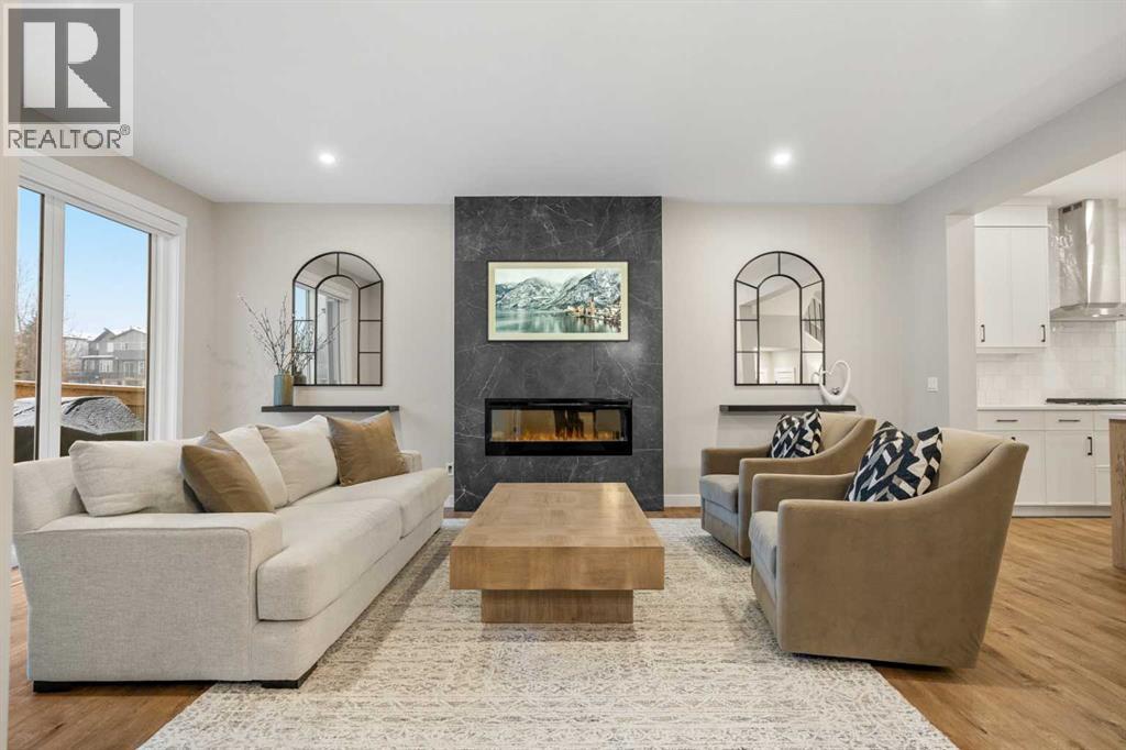 House for Sale in 135 Silver Spruce Grove SW|Calgary, Alberta t2X5M1 5