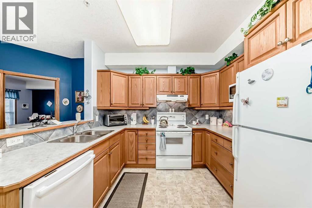 Apartment for Sale in 1225, 151 Country Village Road NE|Calgary, Alberta T3K5X5 5