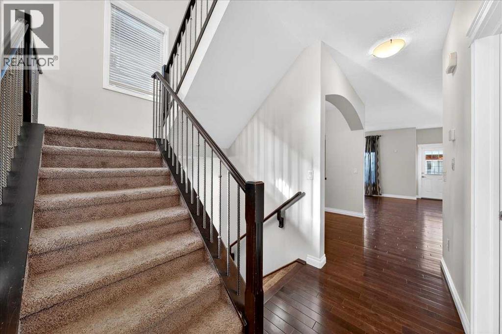 House for Sale in 194 Sherwood Mount NW|Calgary, Alberta T3R0G5 5