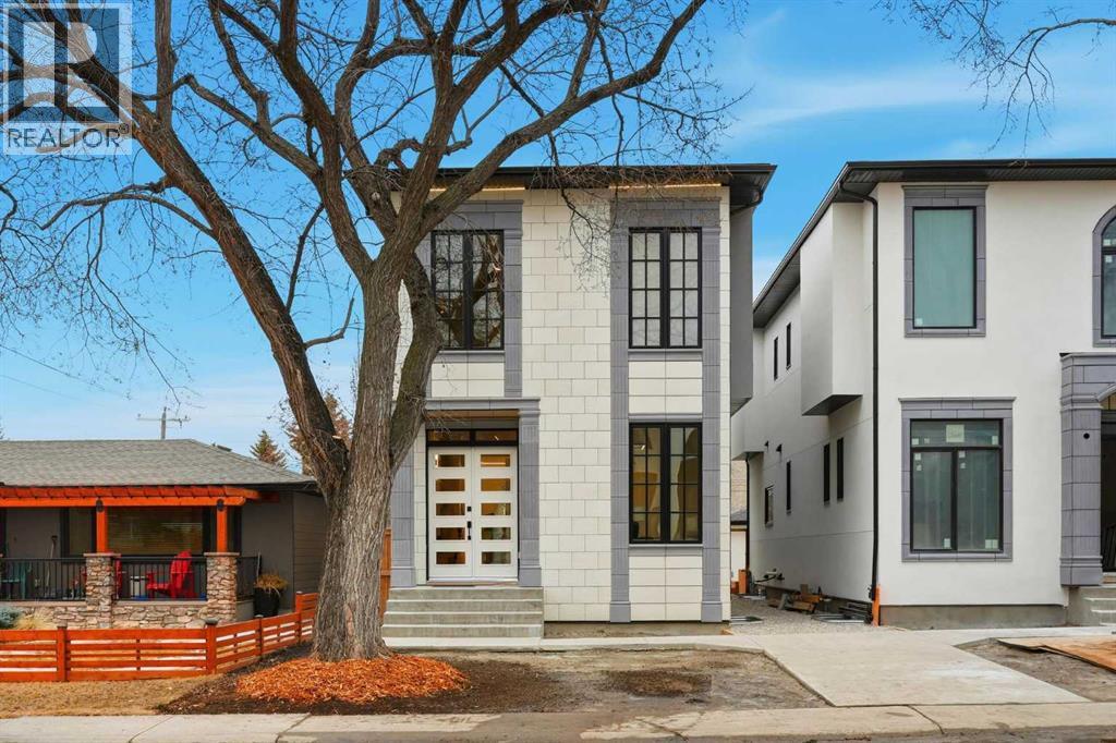 House for Sale in 134 Lissington Drive SW|Calgary, Alberta T3E5E3