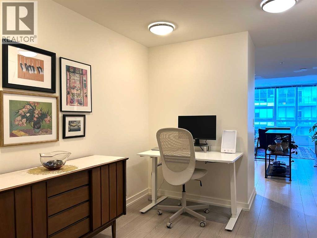 Apartment for Sale in 314, 51 Waterfront Mews SW|Calgary, Alberta T2P0X3 5