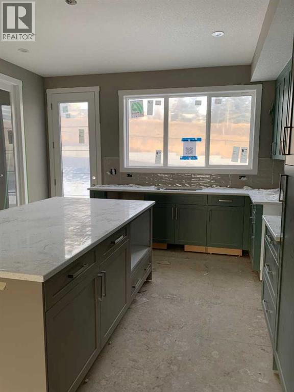 House for Sale in 156 Crimson Ridge Place NW|Calgary, Alberta T3L0K4 5