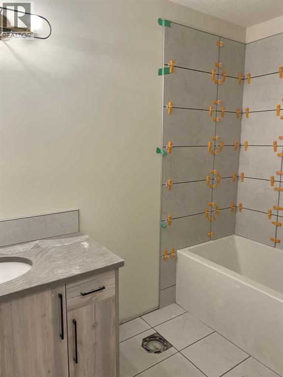 House for Sale in 160 Crimson Ridge Place NW|Calgary, Alberta T3L0K4 5