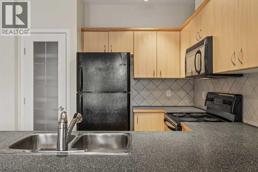 Apartment for Sale in 206, 3651 Marda Link SW|Calgary, Alberta T3T6J7 4