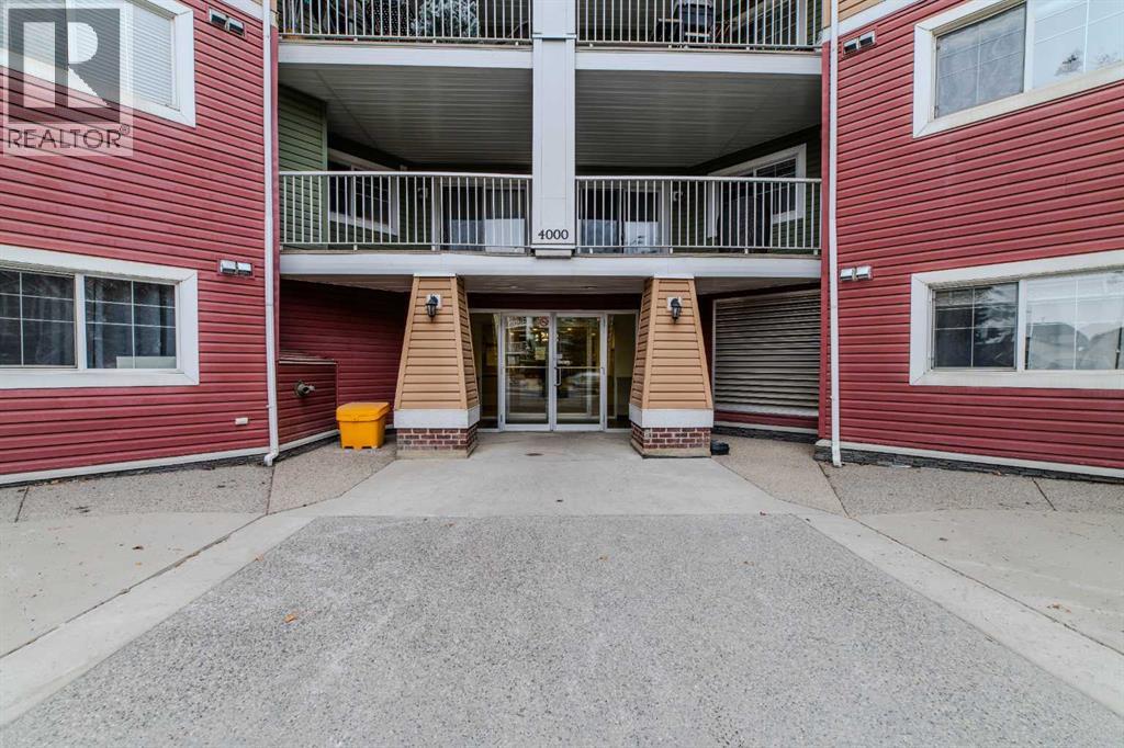 Apartment for Sale in 4421, 10 Prestwick Bay SE|Calgary, Alberta T2Z0B4 2