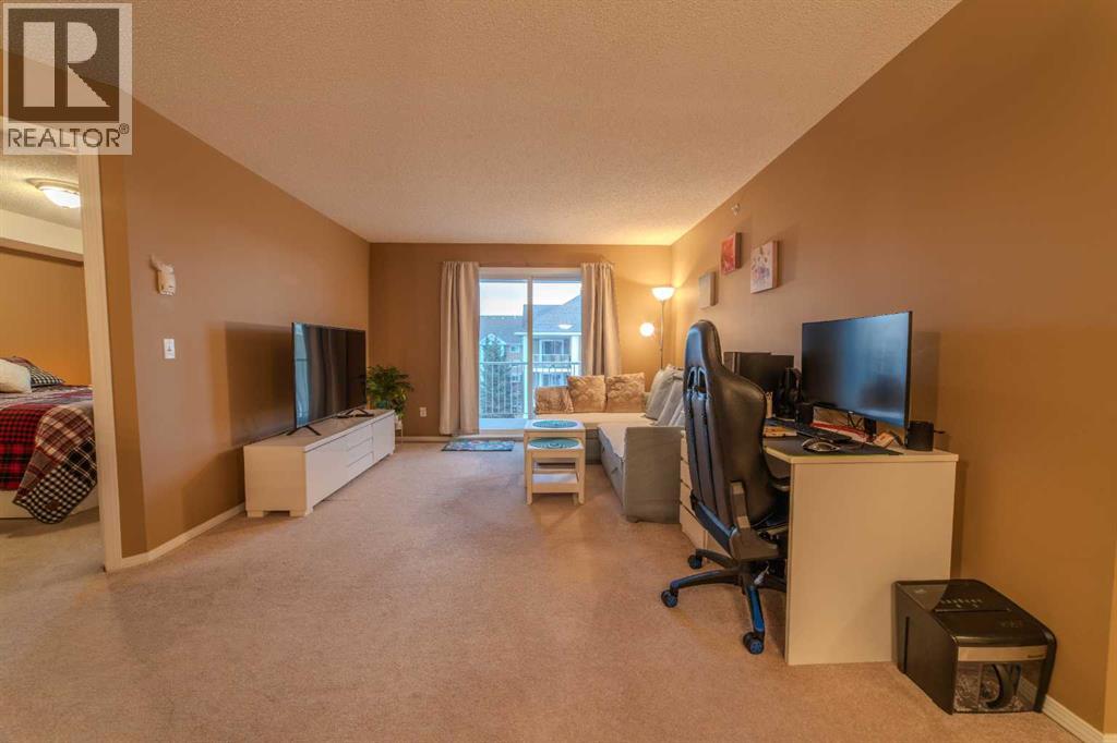 Apartment for Sale in 4421, 10 Prestwick Bay SE|Calgary, Alberta T2Z0B4 5