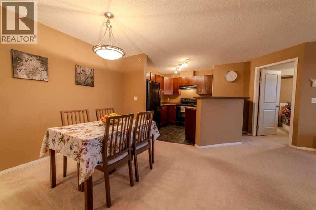 Apartment for Sale in 4421, 10 Prestwick Bay SE|Calgary, Alberta T2Z0B4 4