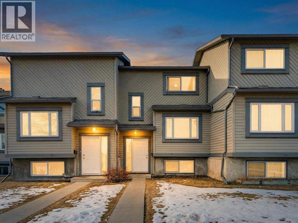 Row / Townhouse for Sale in 44, 12 Templewood Drive NE|Calgary, Alberta T1Y4R7