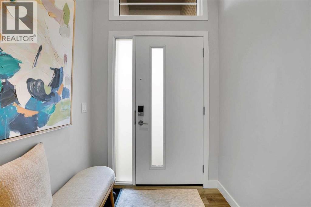 House for Sale in 86 Edith Row NW|Calgary, Alberta T3R2B8 4