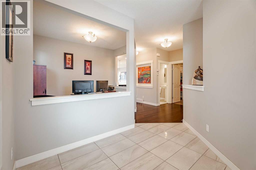 House for Sale in 355 Evanston Way NW|Calgary, Alberta T3P0P7 5