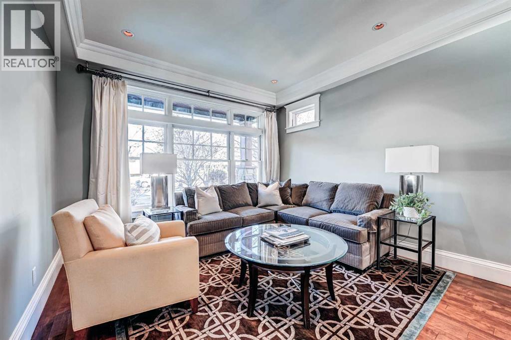 House for Sale in 1707 Bowness Road NW|Calgary, Alberta T2N3K3 5