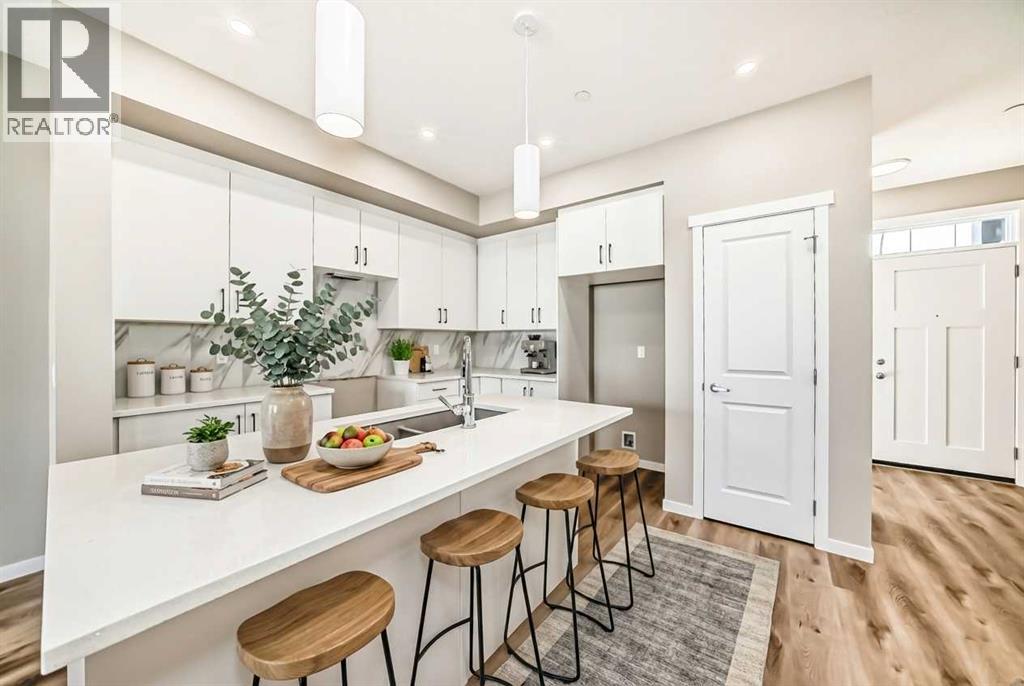 House for Sale in 393 Hotchkiss Drive SE|Calgary, Alberta T3S0J9 3