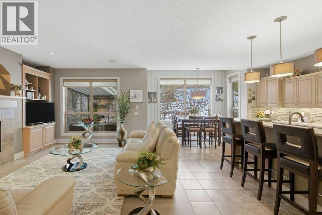 House for Sale in 247 St Moritz Drive SW|Calgary, Alberta T3H5Y2 4