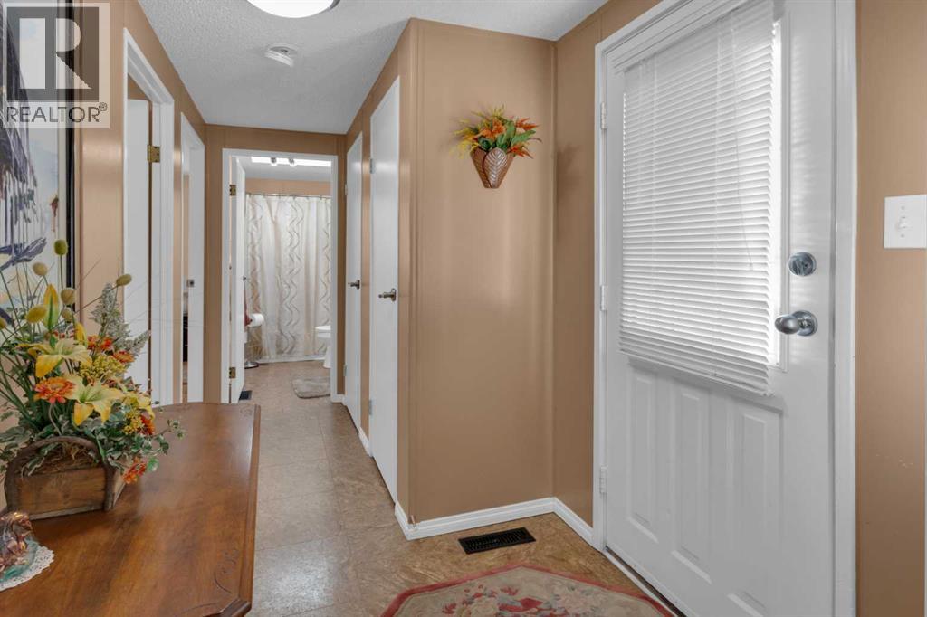 Mobile Home for Sale in 235, 99 Arbour Lake Road NW|Calgary, Alberta T3G4E4 4