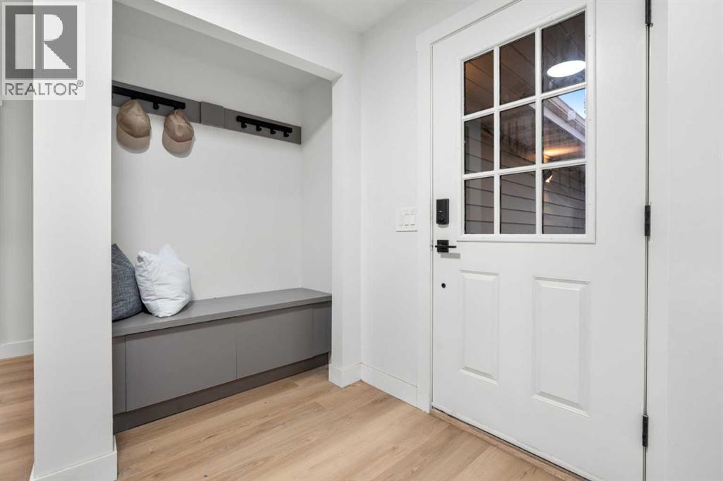 House for Sale in 80 Hawkfield Crescent NW|Calgary, Alberta T3G1Z5 2