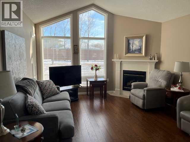 Duplex for Sale in 901 Nativity Bay|Rural Rocky View County, Alberta T1X1R1 5