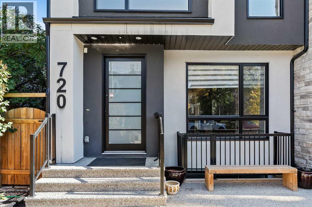 Duplex for Sale in 720 15 Street NW|Calgary, Alberta T2N2B2 3