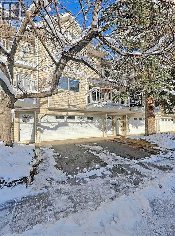 Row / Townhouse for Sale in 3, 119 23 Avenue NE|Calgary, Alberta T2E1V6