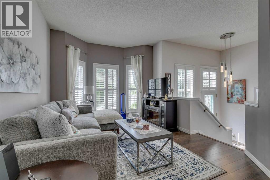 House for Sale in 271 Tuscany Valley Drive NW|Calgary, Alberta T3L2A6 3