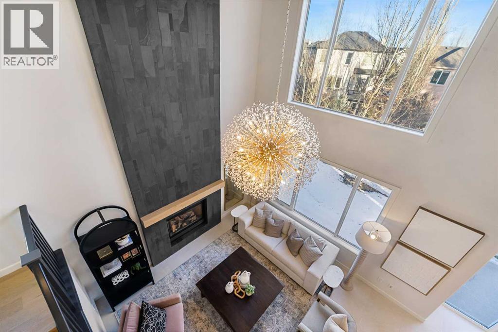 House for Sale in 125 Discovery Place SW|Calgary, Alberta T3H4N5